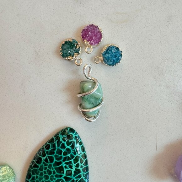 Stone Pendant Lot - Picture 6 of 11